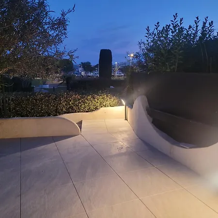 Апартаменты Spacieux Rez De Jardin Vue Sur Port De Plaisance