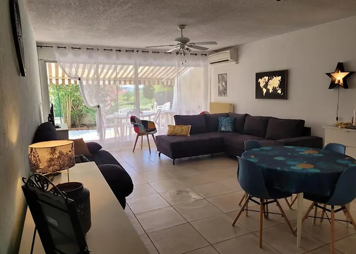 Spacieux Rez De Jardin Vue Sur Port De Plaisance Апартаменты Ле-Гро-дю-Руа